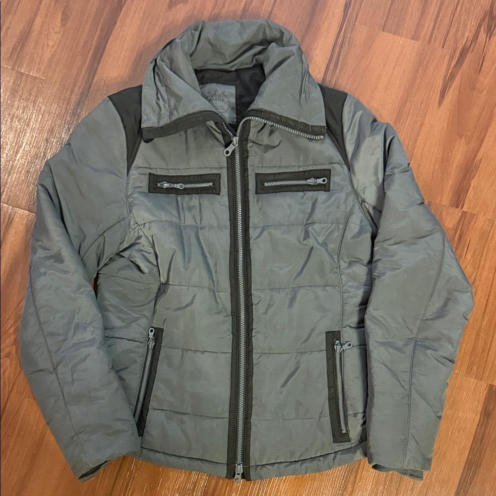 Prana Women’s Gray & Black Puffer Jacket retro winter coat size Small